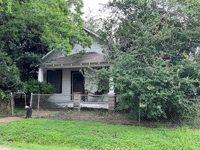 Listing photo 2 for 102 Arnold St W, Houston TX 77007