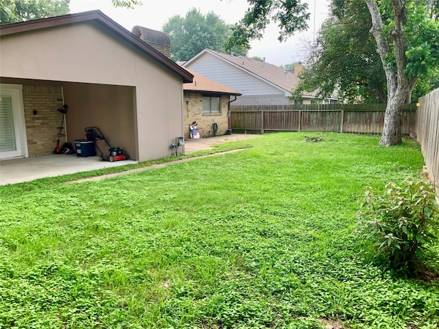 view of yard with a patio