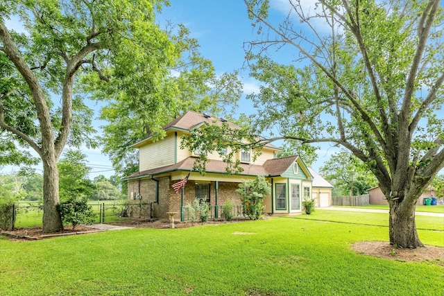 view of front facade with a front lawn