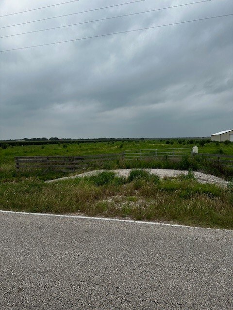 4421 Polak Rd, Wallis TX, 77485 land for sale