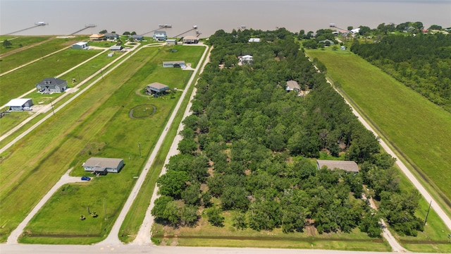 Listing photo 2 for 4427 W Bayshore Rd, Anahuac TX 77514