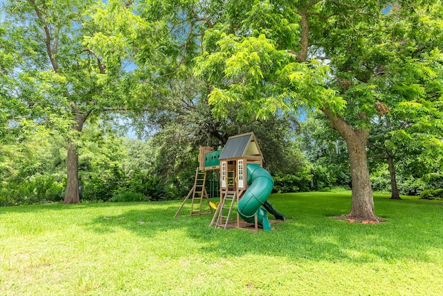 view of yard featuring a playground