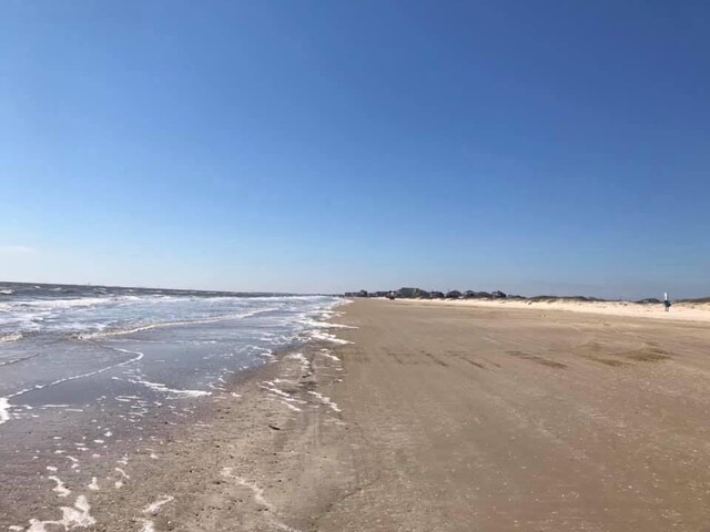 1308 Quarles Ave, Port Bolivar, TX 77650 - photo 16