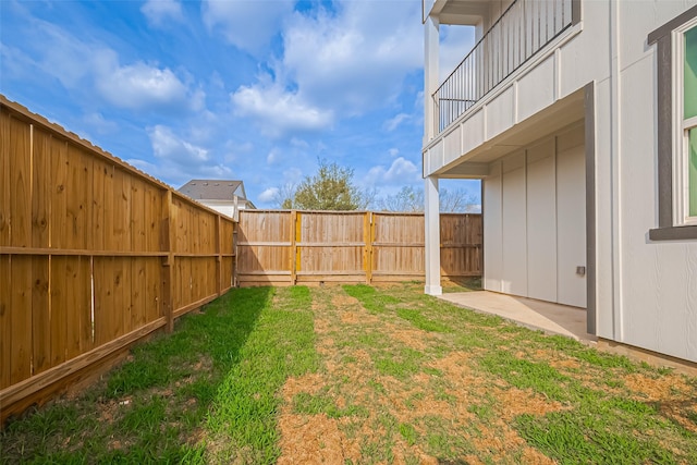 4748 Mallow St, Houston, TX 77033 - view of yard with a fenced backyard