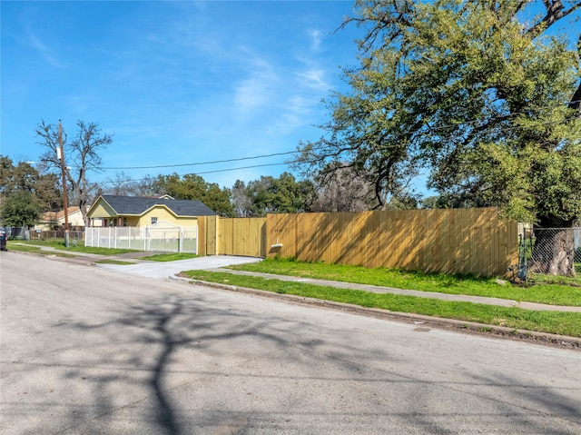 Listing photo 2 for 3822 Lavender St, Houston TX 77026