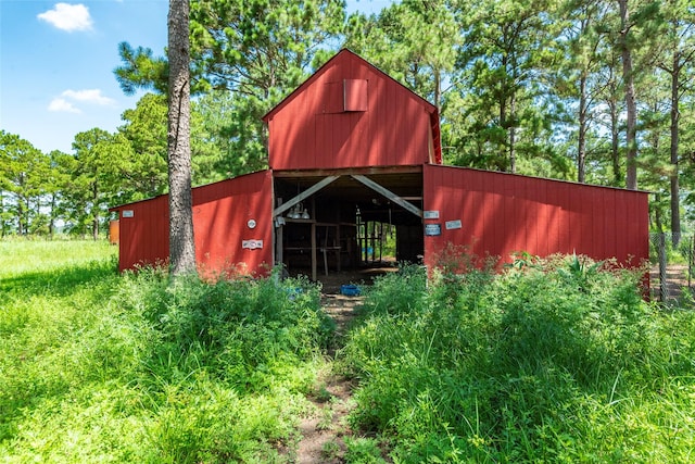 view of outbuilding