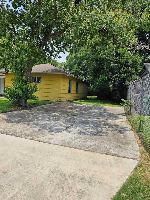 view of home's exterior