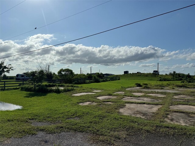 Listing photo 2 for 2604 9 Mile Rd, Galveston TX 77554