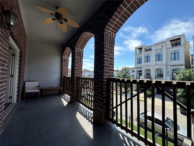 balcony with ceiling fan