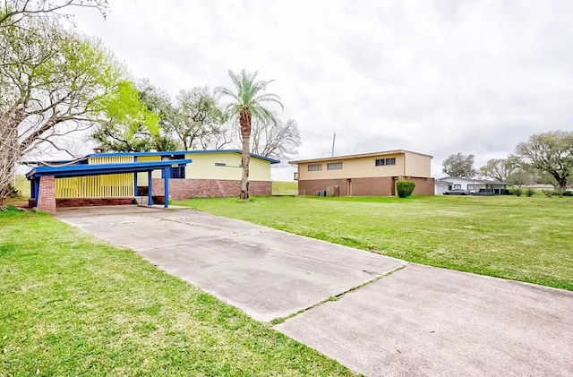 view of yard with a carport