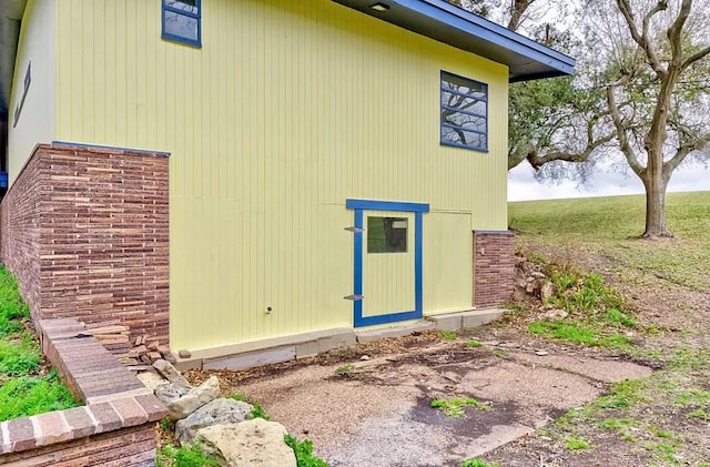 4600 Lakeshore Dr, Port Arthur, TX 77642 - view of property exterior featuring an outdoor structure