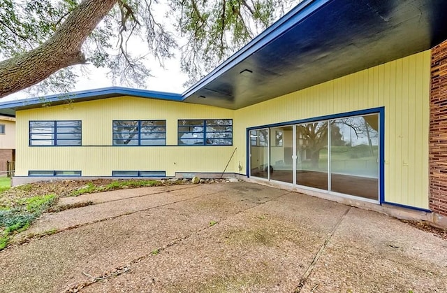 4600 Lakeshore Dr, Port Arthur, TX 77642 - view of property exterior with a patio