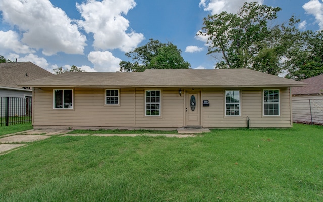 Listing photo 3 for 5839 Southurst St, Houston TX 77033