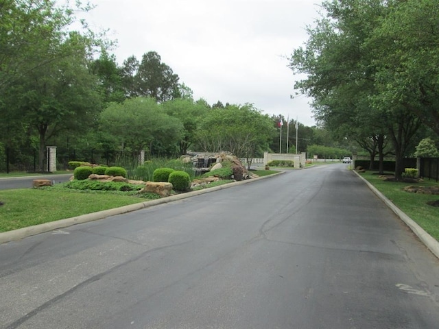 Listing photo 2 for 8103 Buck Skin Ln, Waller TX 77484