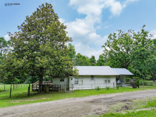 894 County Road 144, Jasper, TX 75951 - view of front of property featuring a front lawn