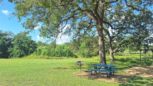 1014 Beaver Lake Dr, Caldwell, TX 77836