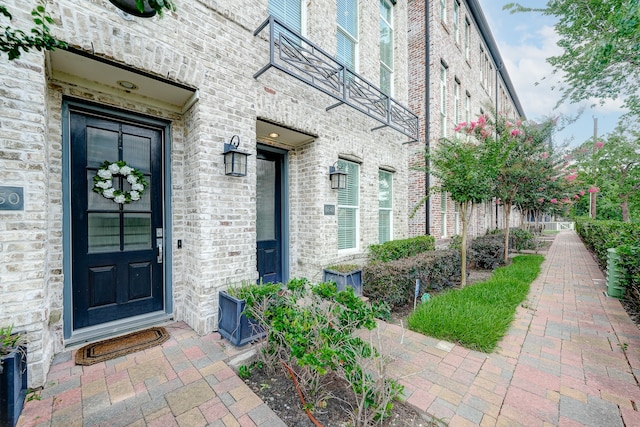 view of property entrance