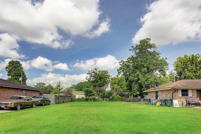 Listing photo 2 for 519 Ash St, Sugar Land TX 77498