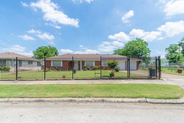 view of front of home with a front lawn