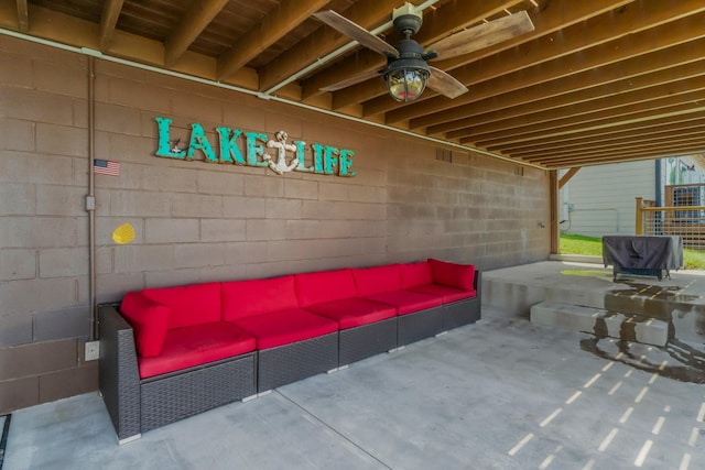 view of patio / terrace featuring an outdoor hangout area and ceiling fan