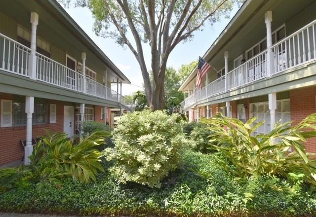 5542 Holly St Unit 208, Houston, TX 77081 - photo 1