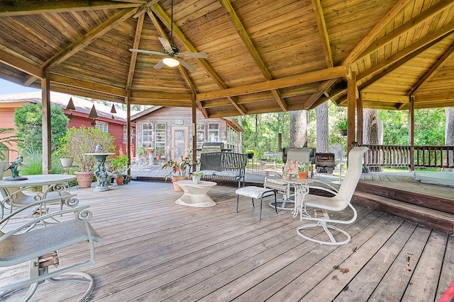 deck with ceiling fan