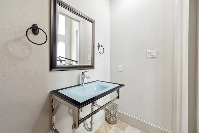 bathroom featuring sink