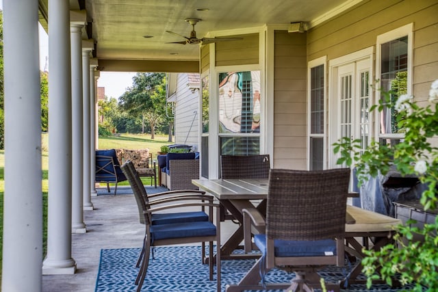 view of patio featuring ceiling fan