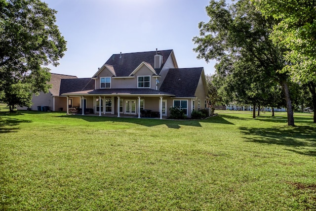 view of front of property with a front lawn