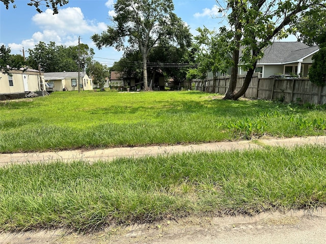 Listing photo 2 for 903 Harris Ave, Pasadena TX 77506