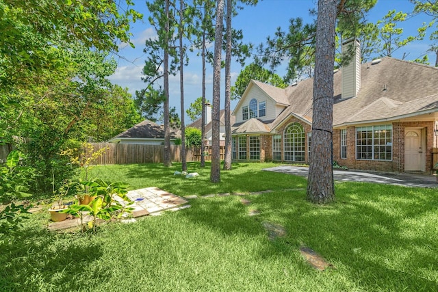 view of yard featuring a patio