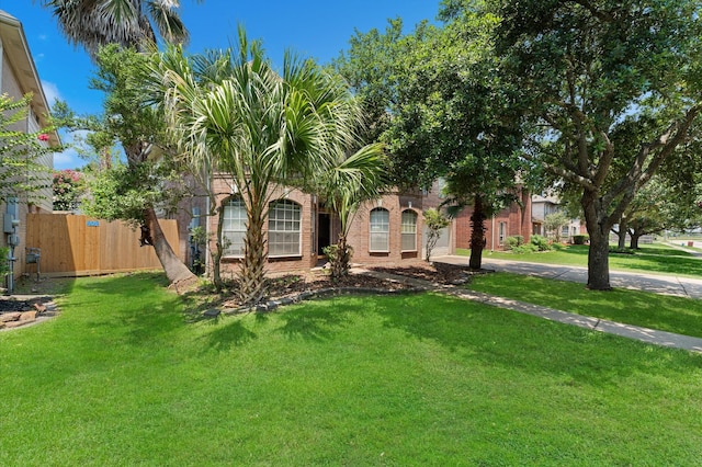 view of front of house with a front yard