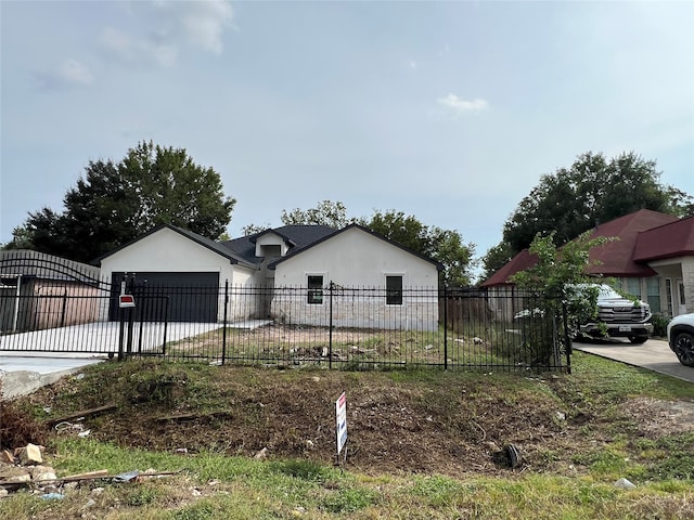 view of yard with a garage