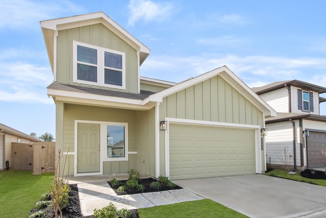 view of front facade with a garage