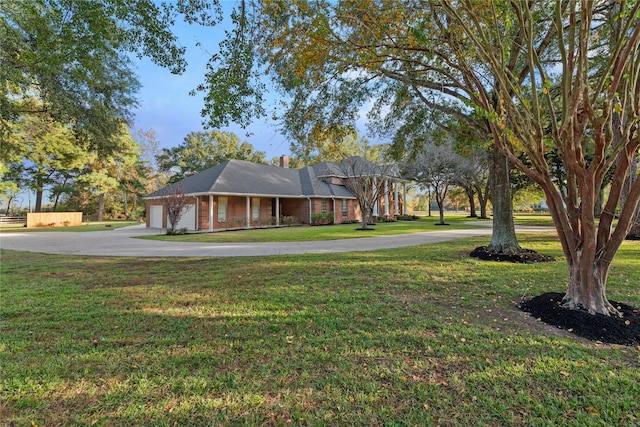 view of yard with a garage