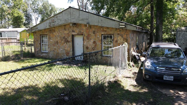 exterior space with a yard