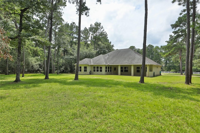 exterior space featuring a yard