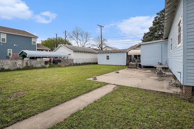 view of yard featuring a patio area