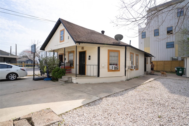 view of front of house featuring a porch