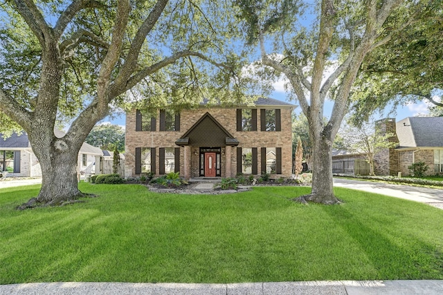 view of front of property with a front yard