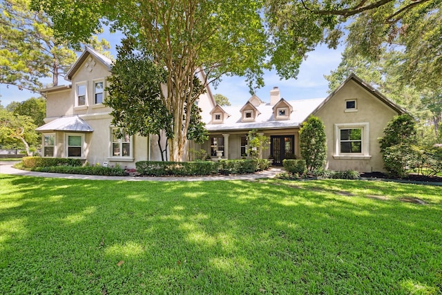 view of front of house with a front lawn