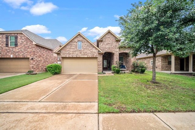 view of front of home featuring a front yard