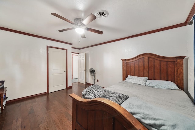 bedroom featuring ceiling fan, visible vents, baseboards, ornamental molding, and dark wood-style floors