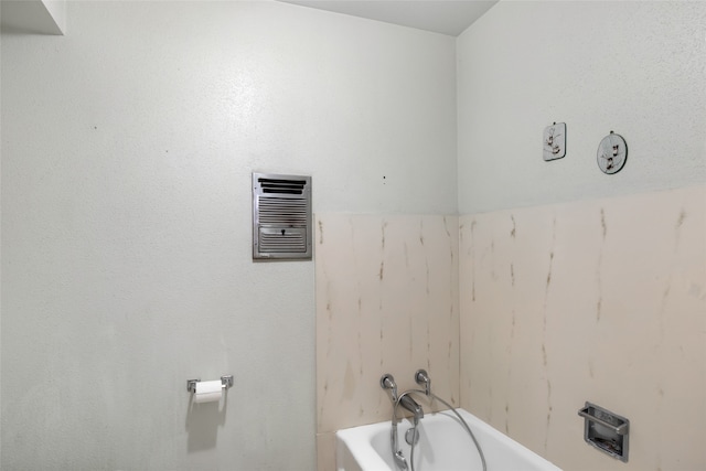 bathroom featuring a bathing tub