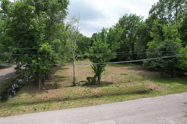 Listing photo 2 for 1098 Fulton St, Beaumont TX 77701