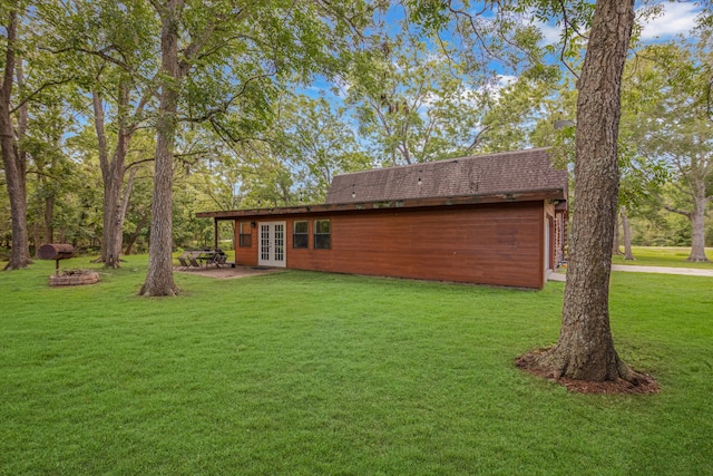 exterior space featuring a yard