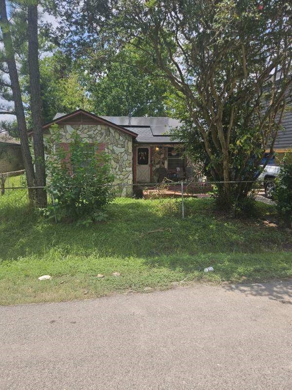 8018 Brandon St, Houston, TX 77051 - photo 2