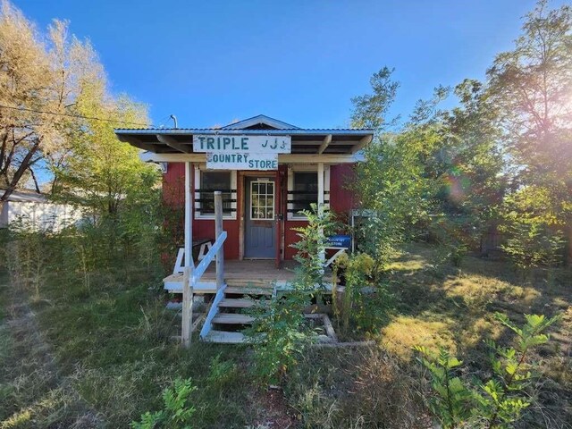 view of front of home