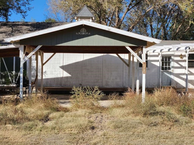 view of outbuilding