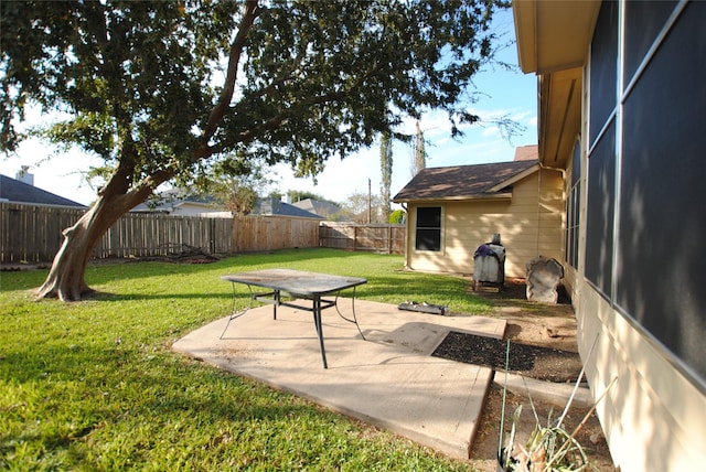 view of yard with a patio